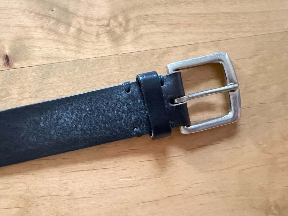 GAP 90s thick leather black belt with silver buckle